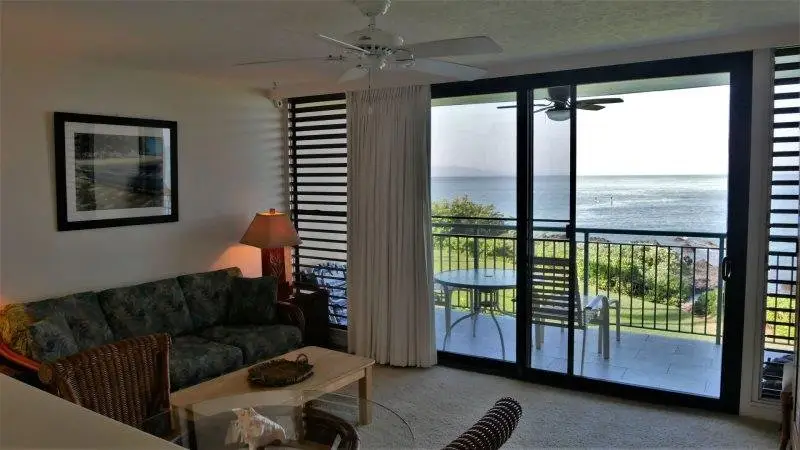 Punahoa Oceanfront Vacation Rentals 