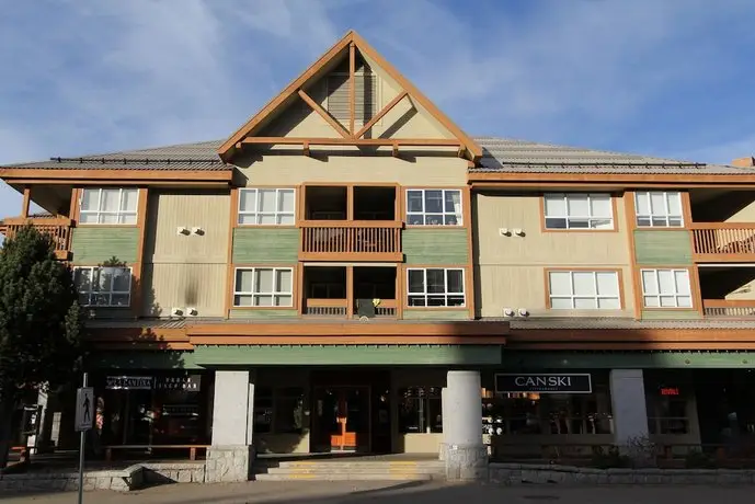 Marketplace Lodge by Whistler Retreats 