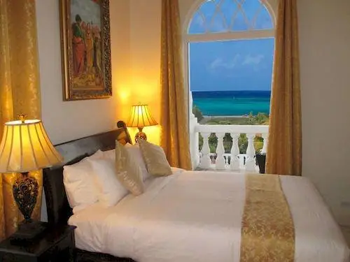 Ocean West Boutique Hotel 