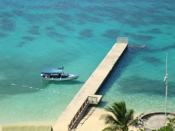 Sky Box Beach Suite at Montego Bay Club 