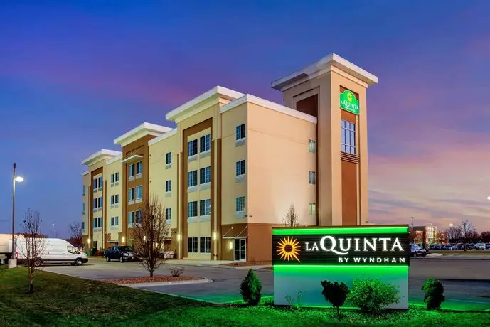 La Quinta Inn & Suites Springfield Springfield