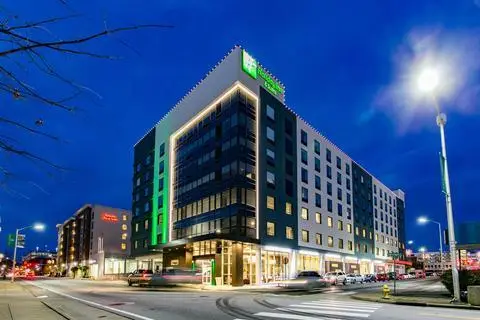 Holiday Inn Hotel & Suites Chattanooga 