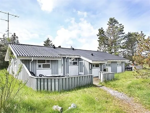 Three-Bedroom Holiday home in Albaek 20 