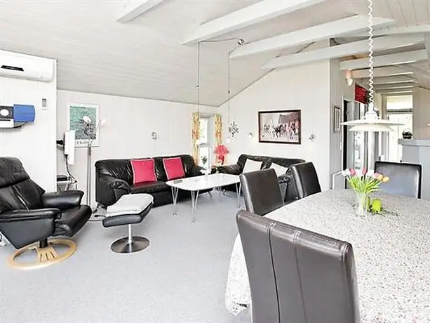 Three-Bedroom Holiday home in Blavand 58