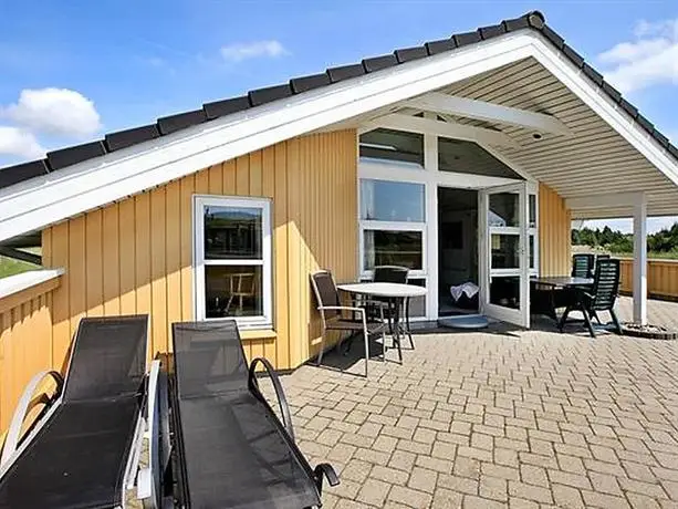 Three-Bedroom Holiday home in Blavand 58 