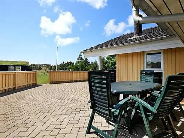 Three-Bedroom Holiday home in Blavand 58 