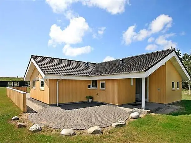 Three-Bedroom Holiday home in Blavand 58 