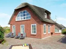 Six-Bedroom Holiday home in Blavand 1 