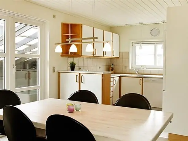 Three-Bedroom Holiday home in Blavand 43 