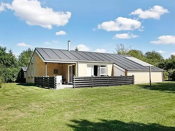 Three-Bedroom Holiday home in Spottrup 10 