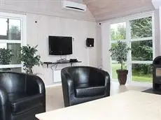 Five-Bedroom Holiday home in Blavand 24 