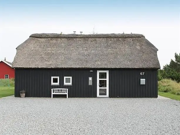 Five-Bedroom Holiday home in Blavand 24 