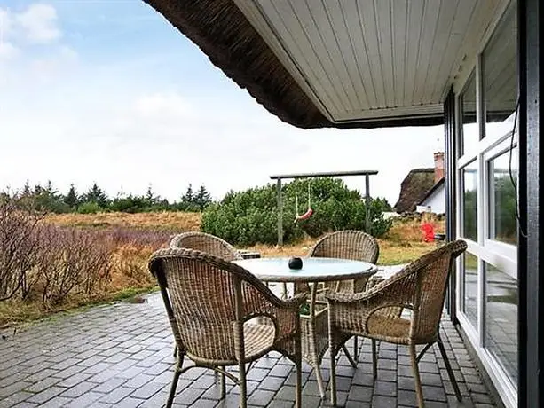 Four-Bedroom Holiday home in Blavand 18 