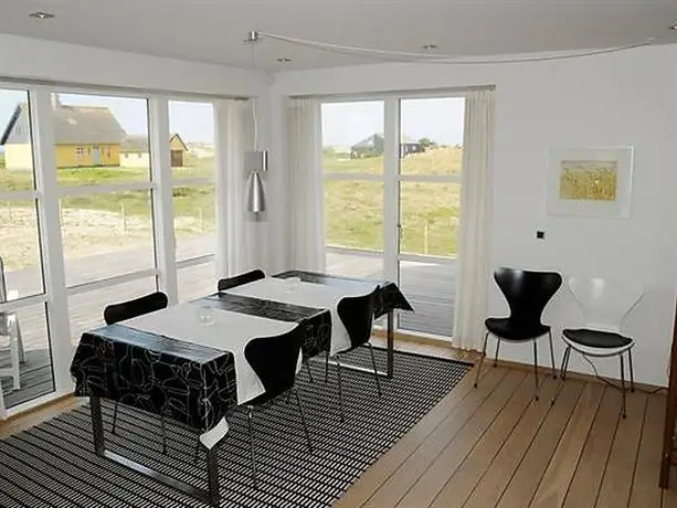 Three-Bedroom Holiday home in Blavand 40 