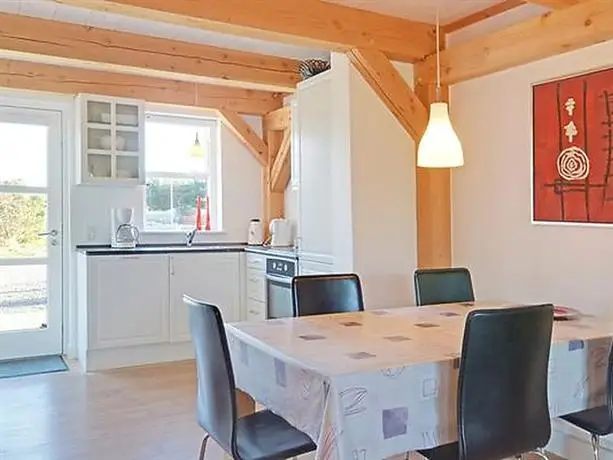 Two-Bedroom Holiday home in Blavand 5 