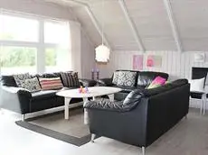 Five-Bedroom Holiday home in Blavand 8 