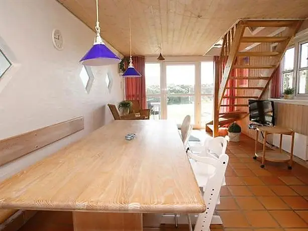 Four-Bedroom Holiday home in Blavand 6 