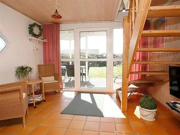 Four-Bedroom Holiday home in Blavand 6 