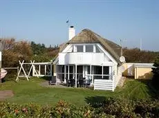 Four-Bedroom Holiday home in Blavand 6 