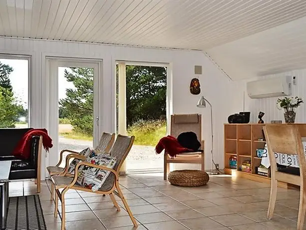 Four-Bedroom Holiday home in Blavand 7 