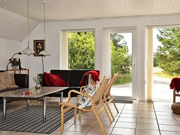 Four-Bedroom Holiday home in Blavand 7 