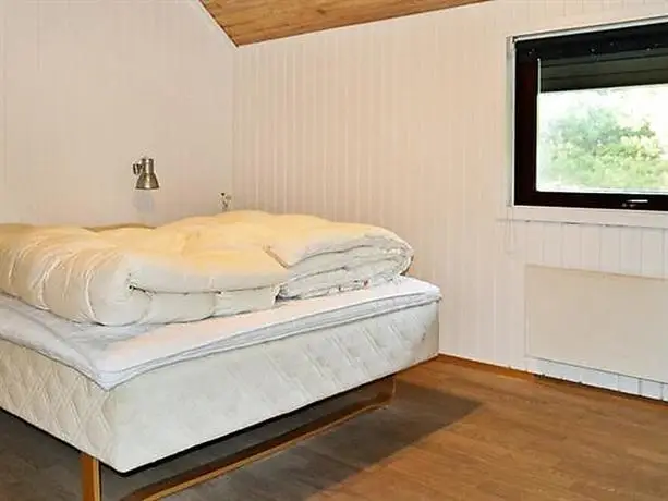 Four-Bedroom Holiday home in Blavand 7 