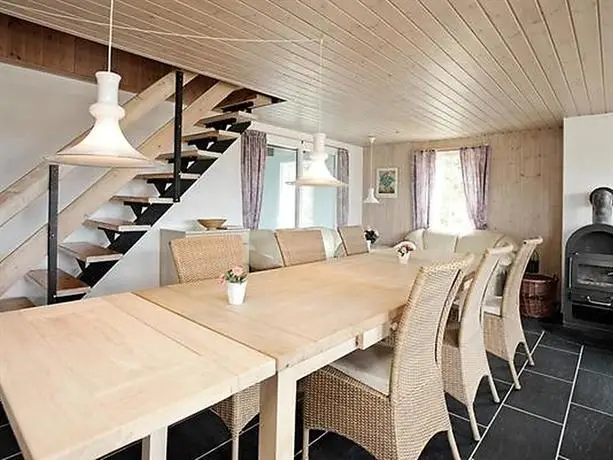 Six-Bedroom Holiday home in Blavand 7 