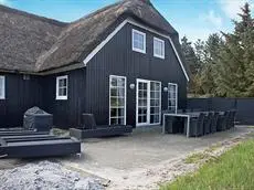 Six-Bedroom Holiday home in Blavand 7 