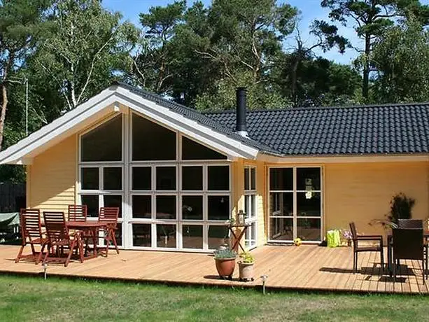 Three-Bedroom Holiday home in Nexo 28 