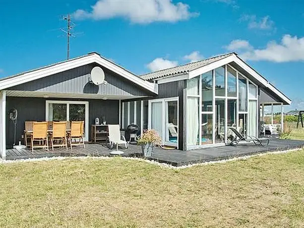 Five-Bedroom Holiday home in Ringkobing 5 