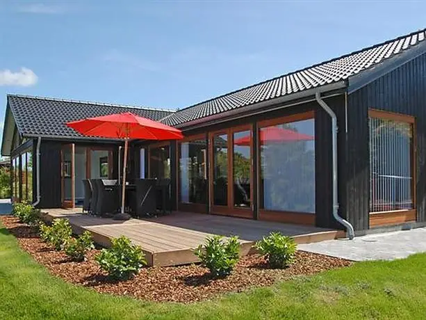 Four-Bedroom Holiday home in Farevejle 