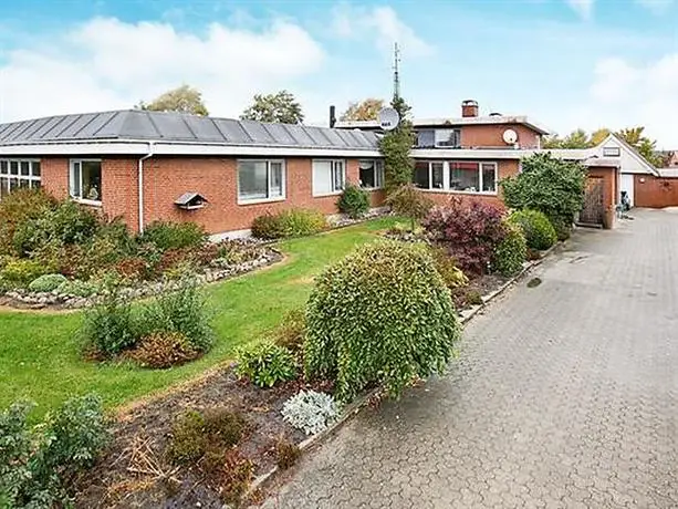 Nine-Bedroom Holiday home in Hadsund