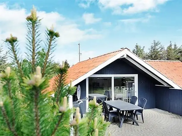 Three-Bedroom Holiday home in Ringkobing 27 