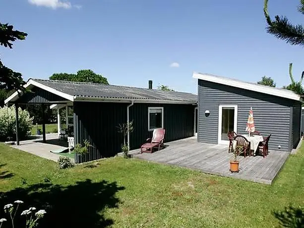 Four-Bedroom Holiday home in Hadsund 16