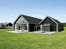 Four-Bedroom Holiday home in Hadsund 17 