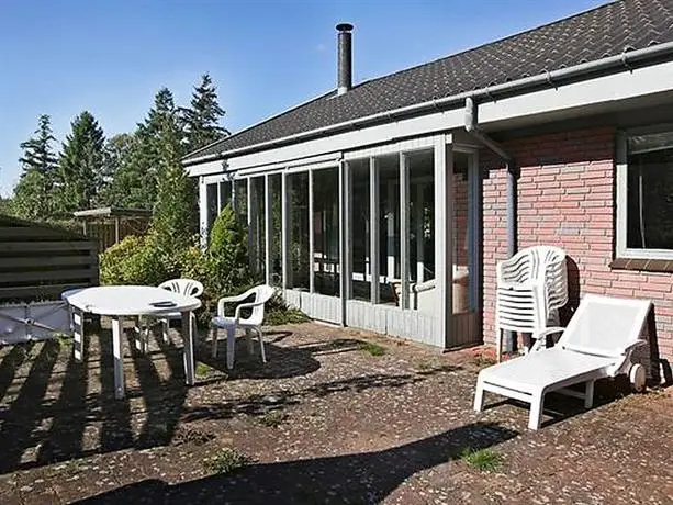 Three-Bedroom Holiday home in Farevejle 1 