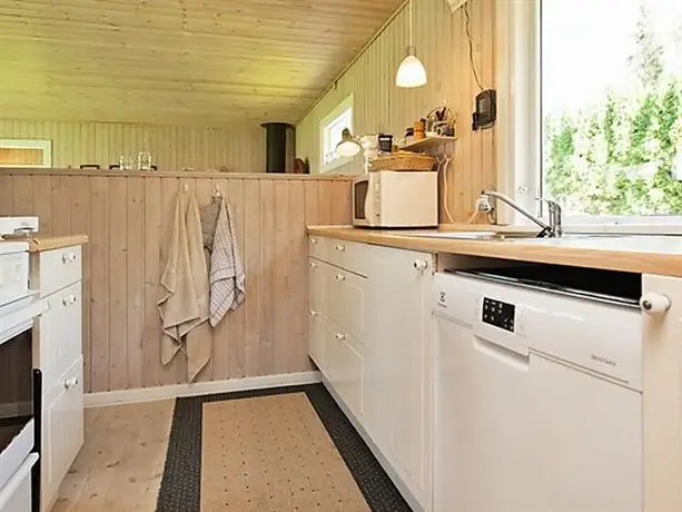 Three-Bedroom Holiday home in Farevejle 2 