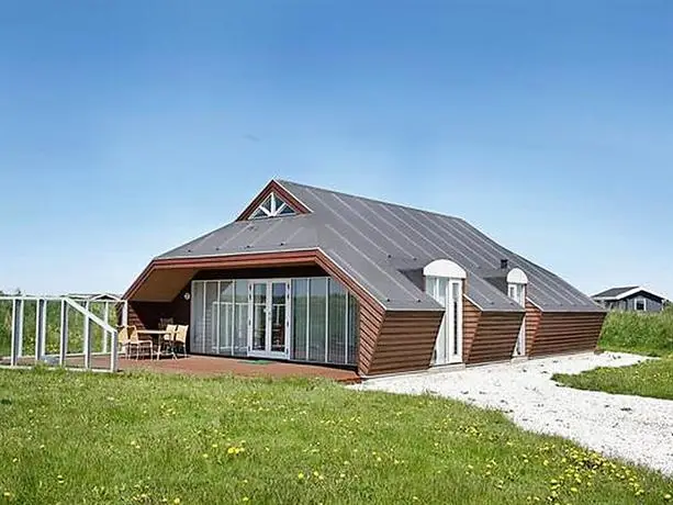 Three-Bedroom Holiday home in Lokken 45