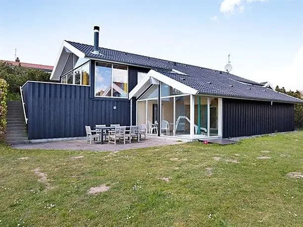 Five-Bedroom Holiday home in Ebeltoft 4 