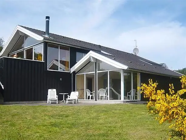 Five-Bedroom Holiday home in Ebeltoft 4 