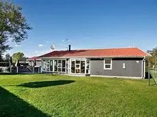 Five-Bedroom Holiday home in Hadsund 1 