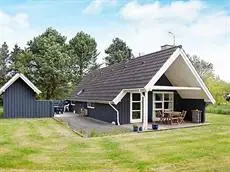 Three-Bedroom Holiday home in Farevejle 3 