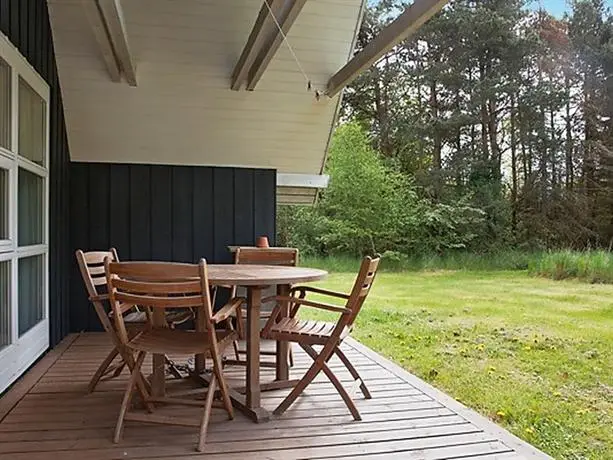 Three-Bedroom Holiday home in Farevejle 3 