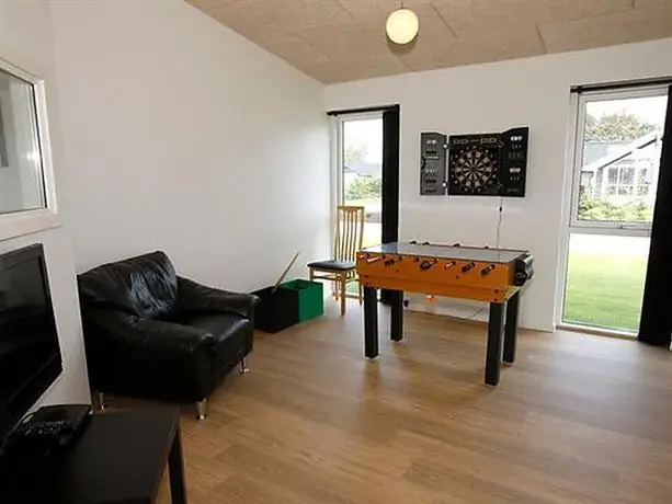 Four-Bedroom Holiday home in Hadsund 20 