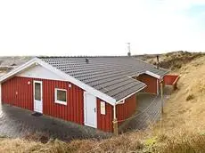 Three-Bedroom Holiday home in Henne 2 