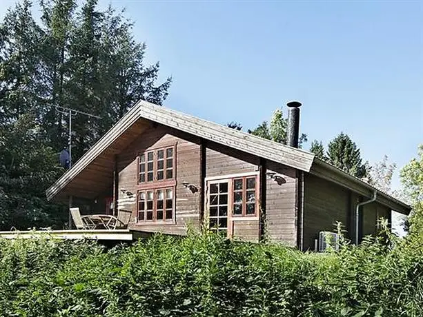 Two-Bedroom Holiday home in Farevejle 2