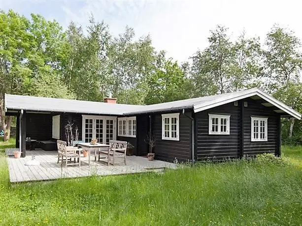 Two-Bedroom Holiday home in Hojby 3 