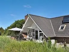 Two-Bedroom Holiday home in Ringkobing 6 