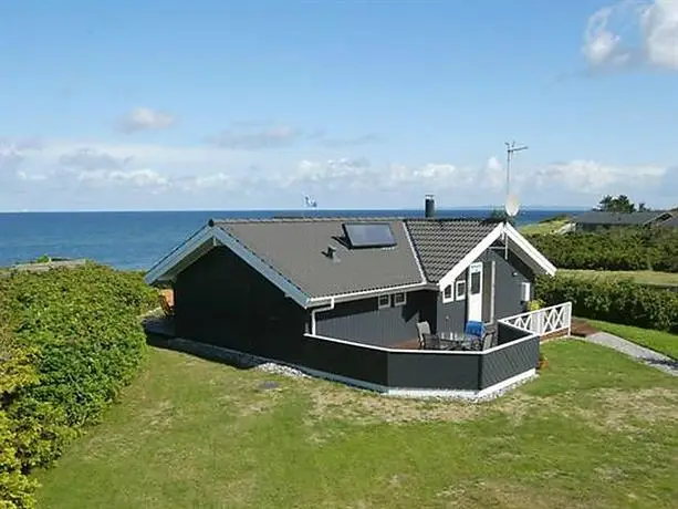 Two-Bedroom Holiday home in Gilleleje 1