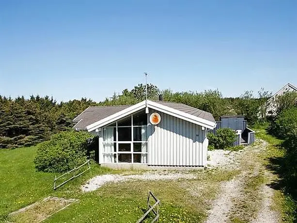 Four-Bedroom Holiday home in Lokken 7